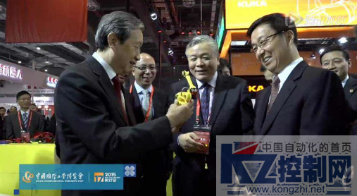 助力中国制造2025 发那科向副总理马凯汇报智能制造新成果570.png